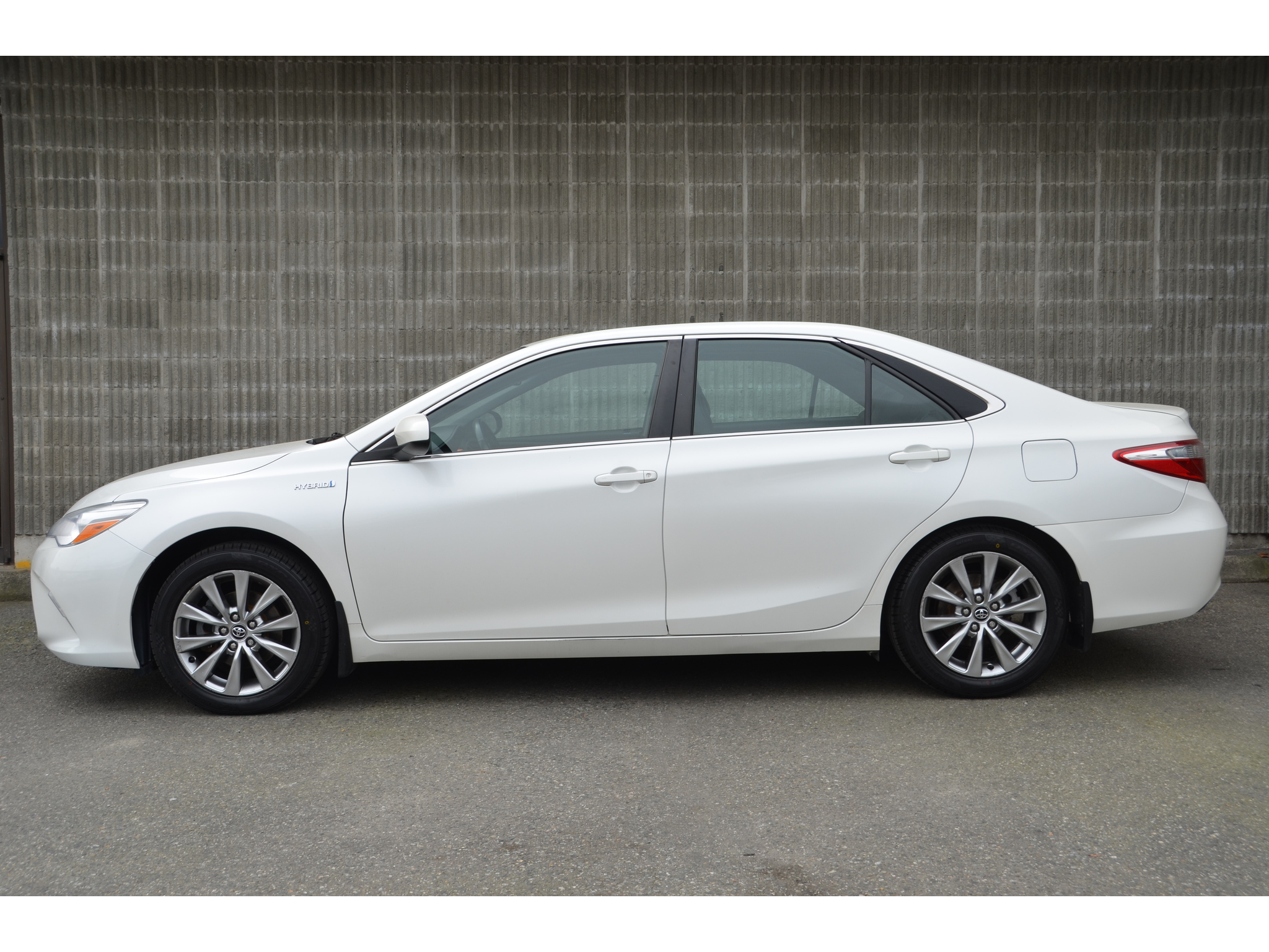 2017 Toyota Camry Hybrid