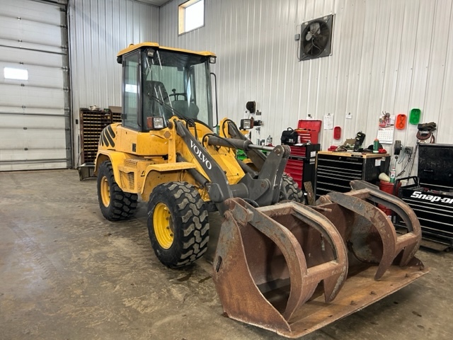 2011 Volvo L30B 