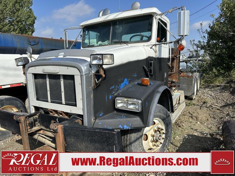 1999 Freightliner FLD112SD 