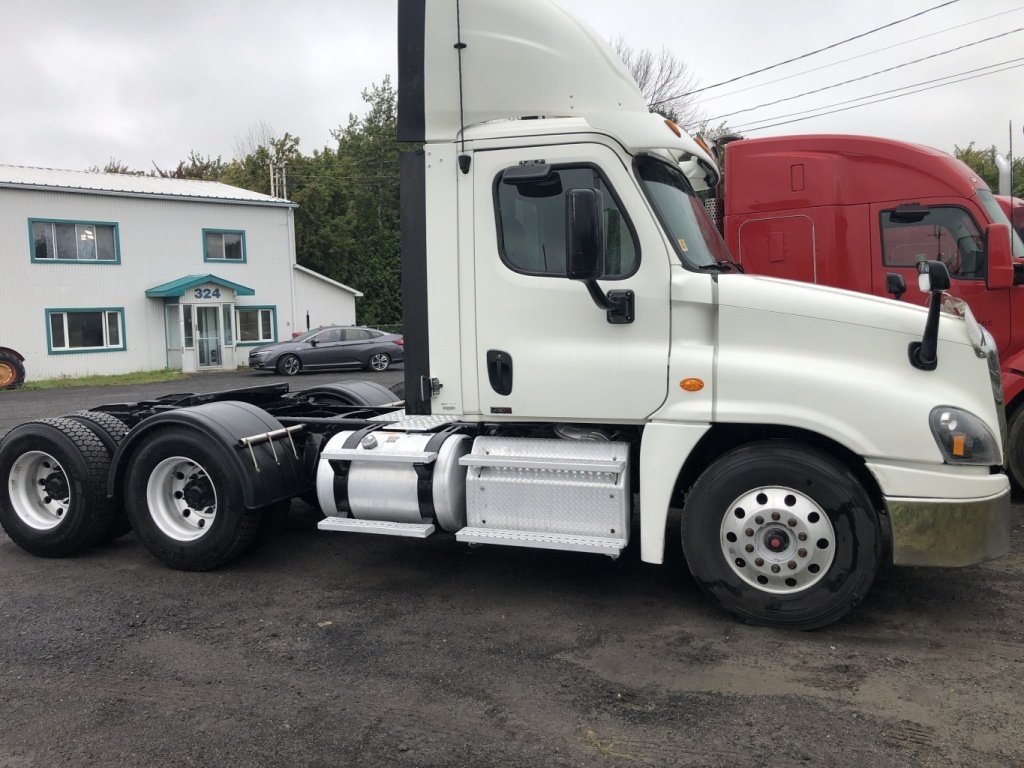 2017 Freightliner Cascadia 