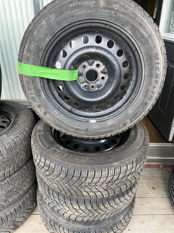 2020 Subaru Forester 225-60-17 KIT HIVER COMPLET MICHELIN 8/32 USURE