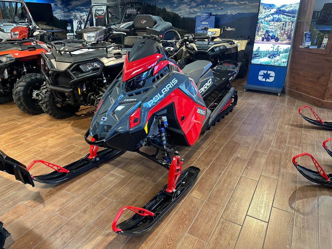 2024 Polaris 850 PRO RMK Slash 155 ECRAN 7S DEMARREUR ELECTRIQUE 2000$ ou1500$ rabais