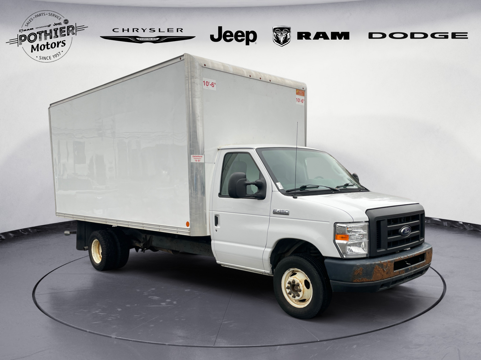 2019 Ford E-Series Cutaway E-450 DRW 158  WB
