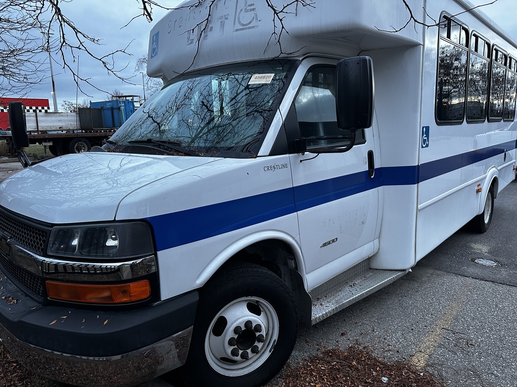 2015 Chevrolet 4500 WHEEL CHAIR ACCESSABILITY 146210 KMS 8 PASSENGER