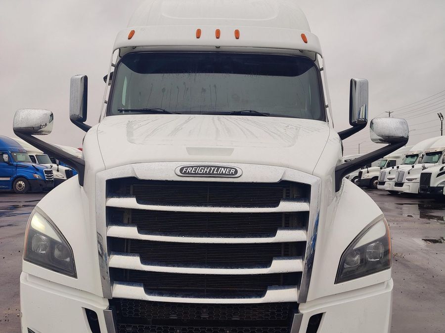 2020 Freightliner Cascadia 