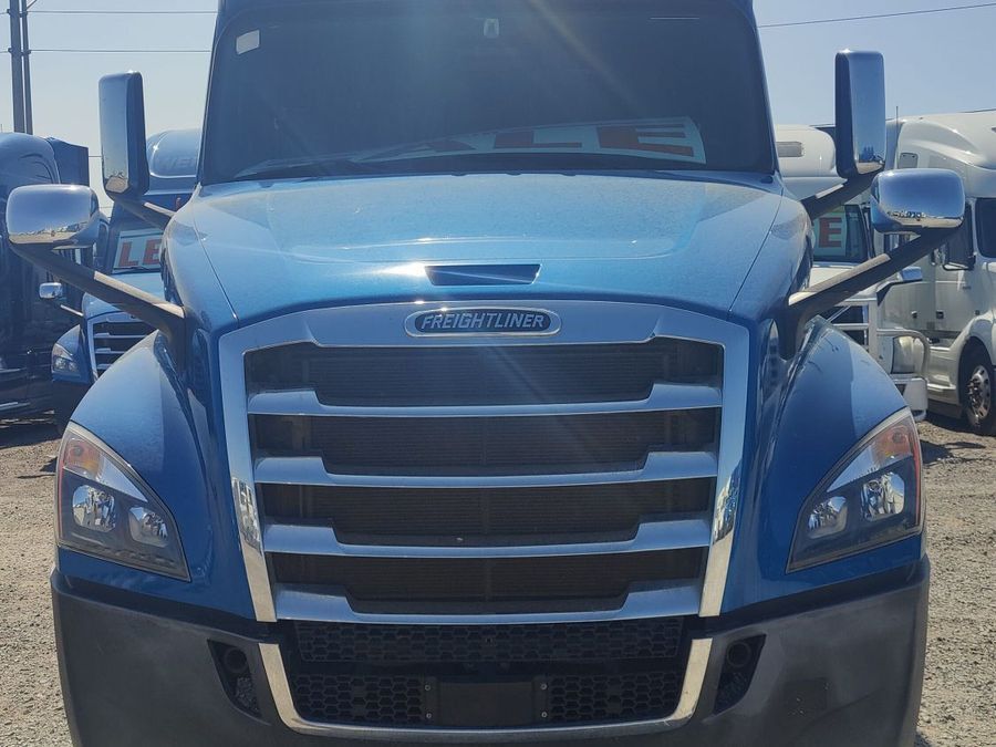 2020 Freightliner Cascadia 