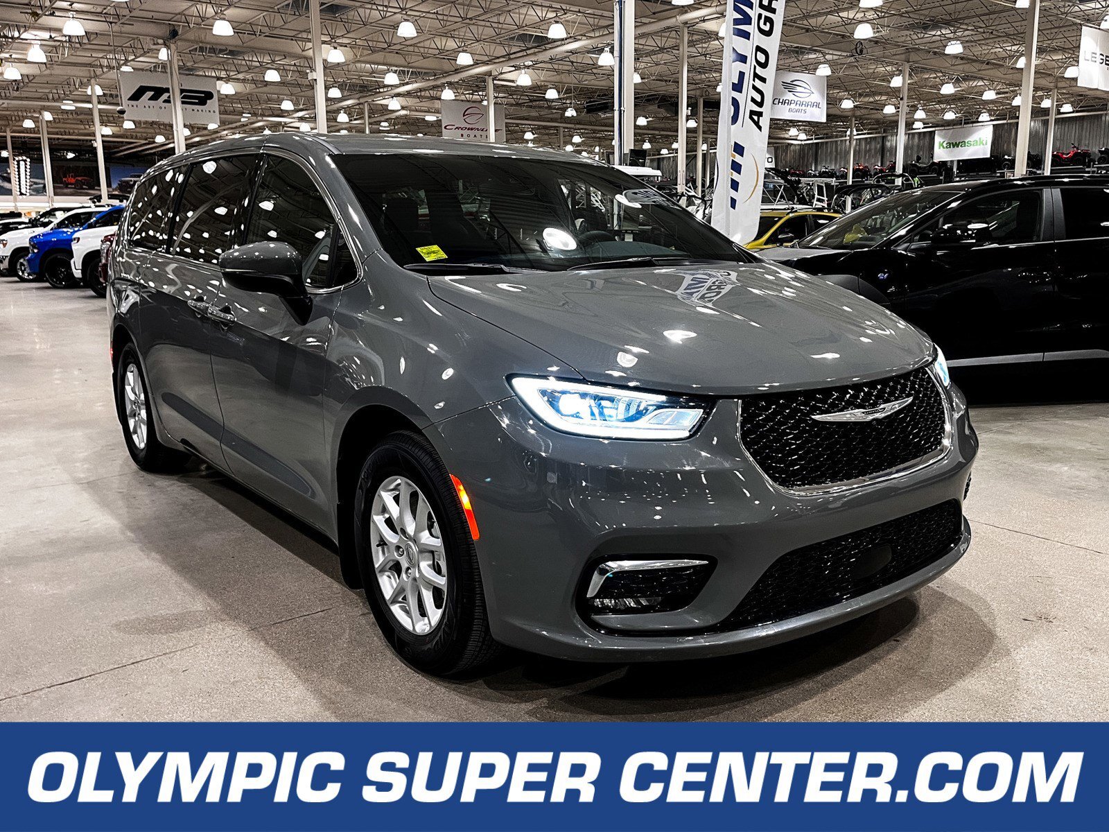 2023 Chrysler Pacifica Touring | STOW N GO | PWR SLIDING DRS CLEAN TITLE