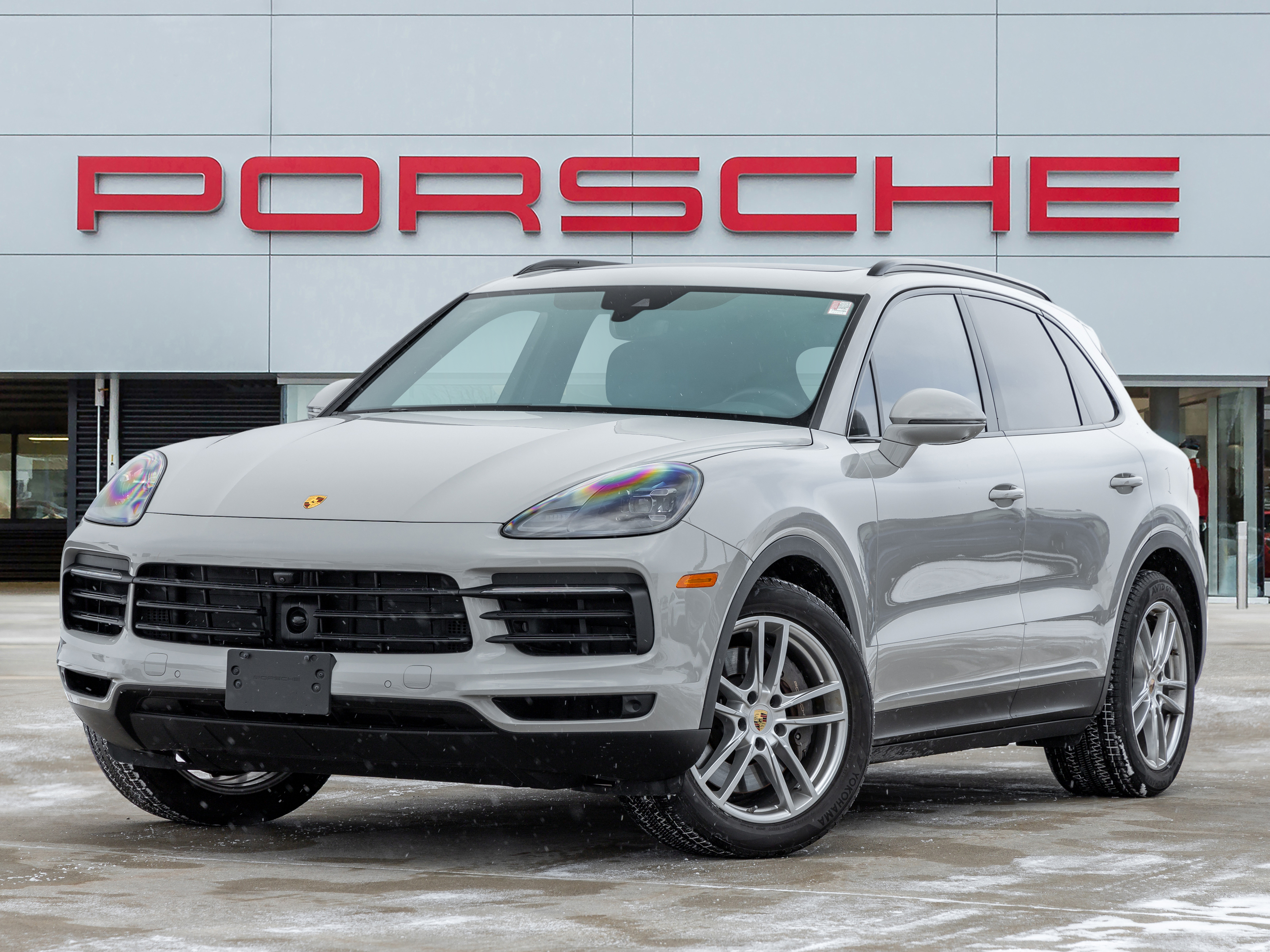 2023 Porsche Cayenne | Winter Tires & Extended Warranty Included