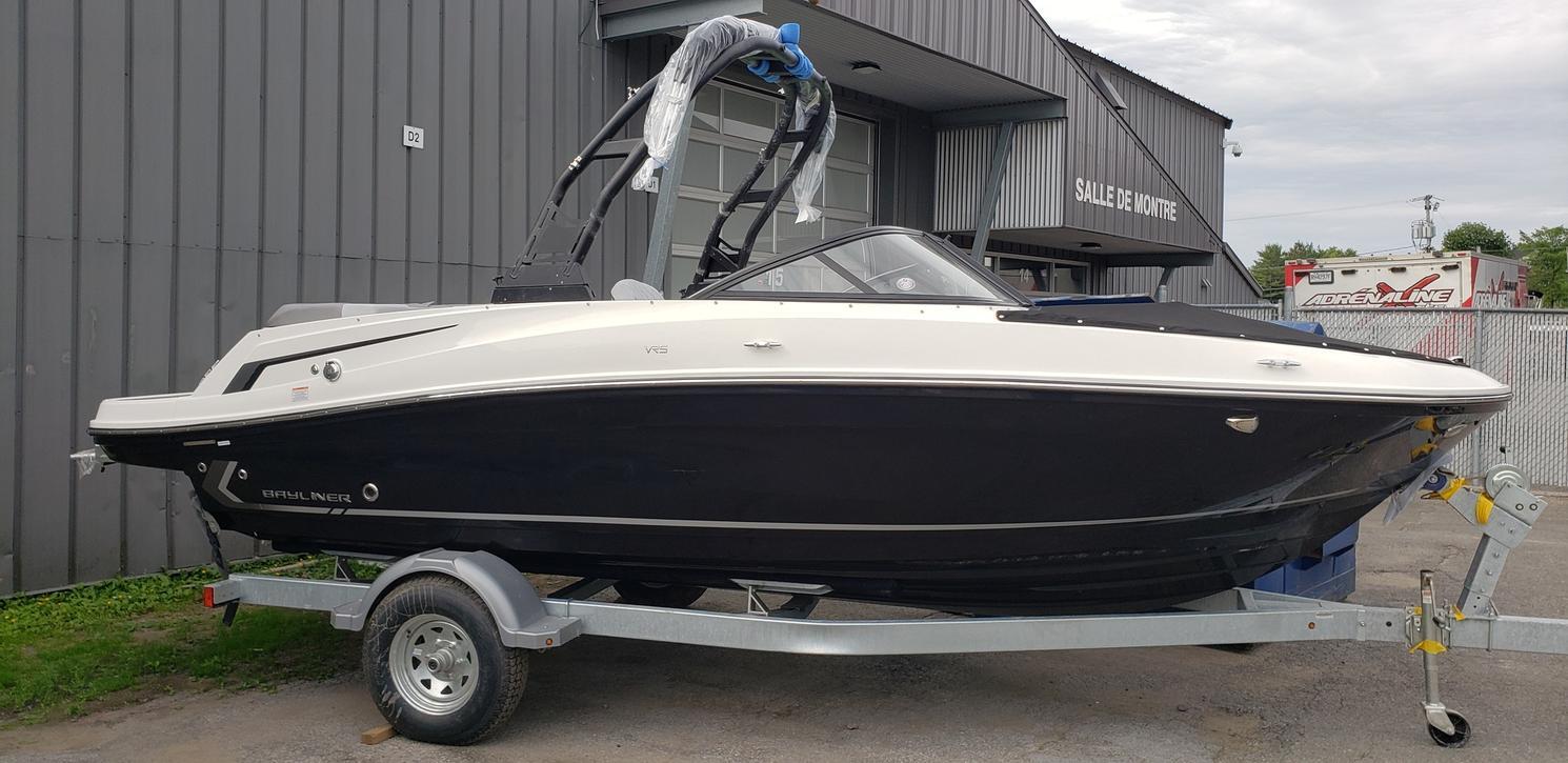 2022 Bayliner VR 5 