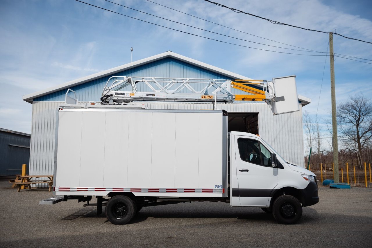 2023 Mercedes-Benz SPRINTER 3500XD AWD 170 Wheelbase
