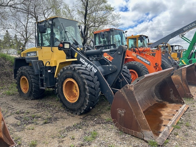 2012 Komatsu WA250PZ-6 