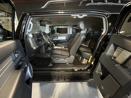 2023 Toyota FJ Cruiser in Mont-Royal | L.A. Leasing