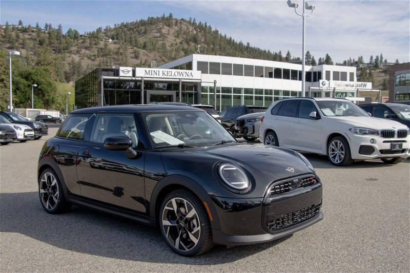 2025 MINI 3 Door Cooper S