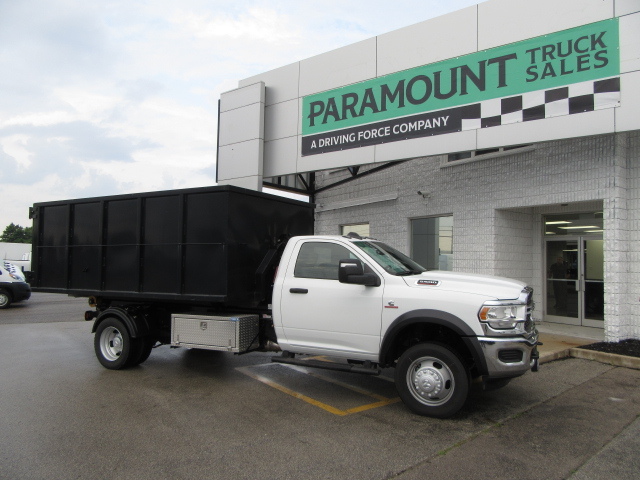 2024 Ram 5500 DIESEL REG CAB 4X4 WITH NEW STELLAR HOOK LIFT