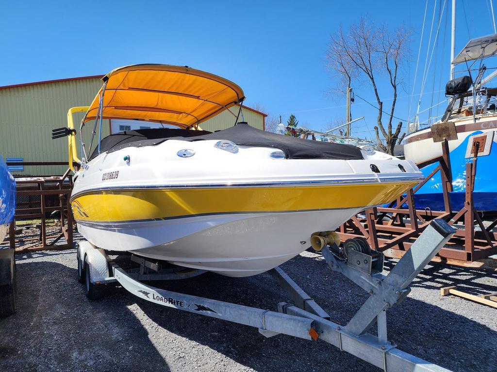 2005 Chaparral 236 Sunesta 