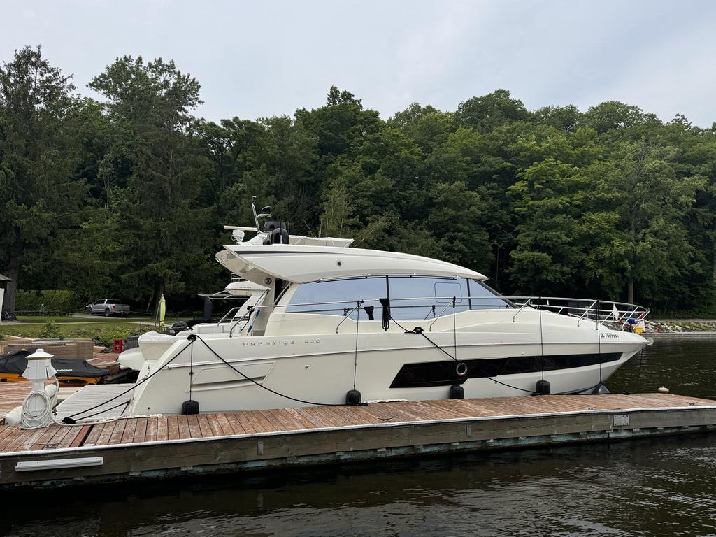 2020 Prestige Yachts 460 S 