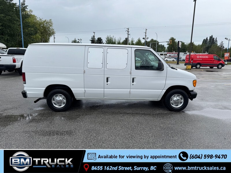 2003 Ford E-150 Cargo / Divider / Shelving