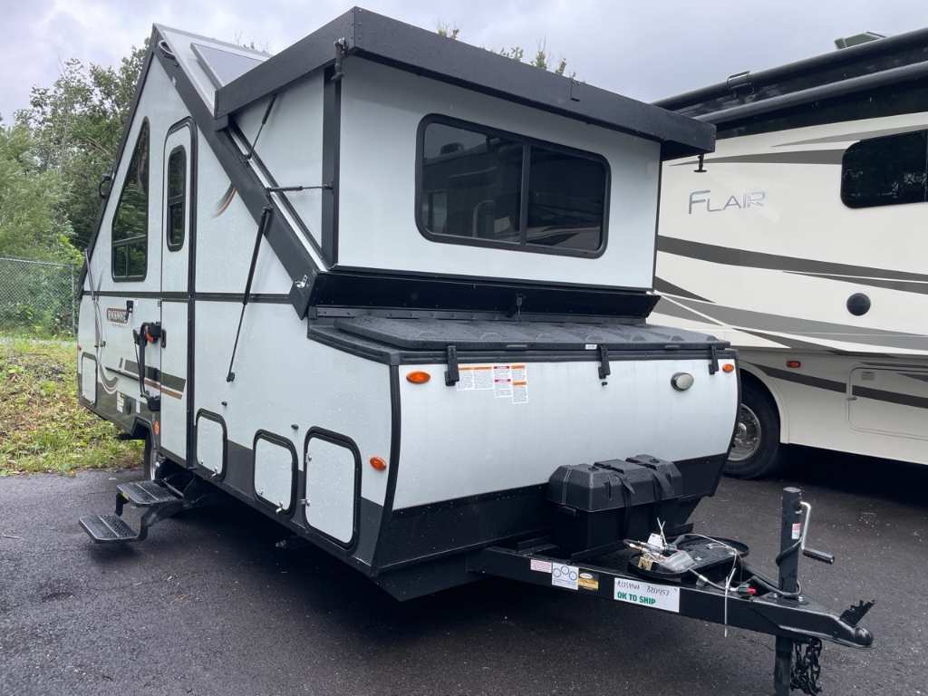 2024 Rockwood Premier 213HW (toit pointu) 