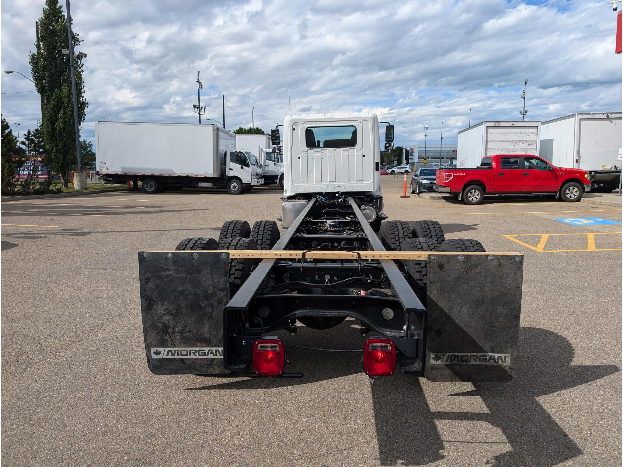 2025 Hino XL8 6x4 - 281