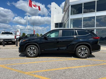 used 2023 Toyota Highlander car, priced at $58,995