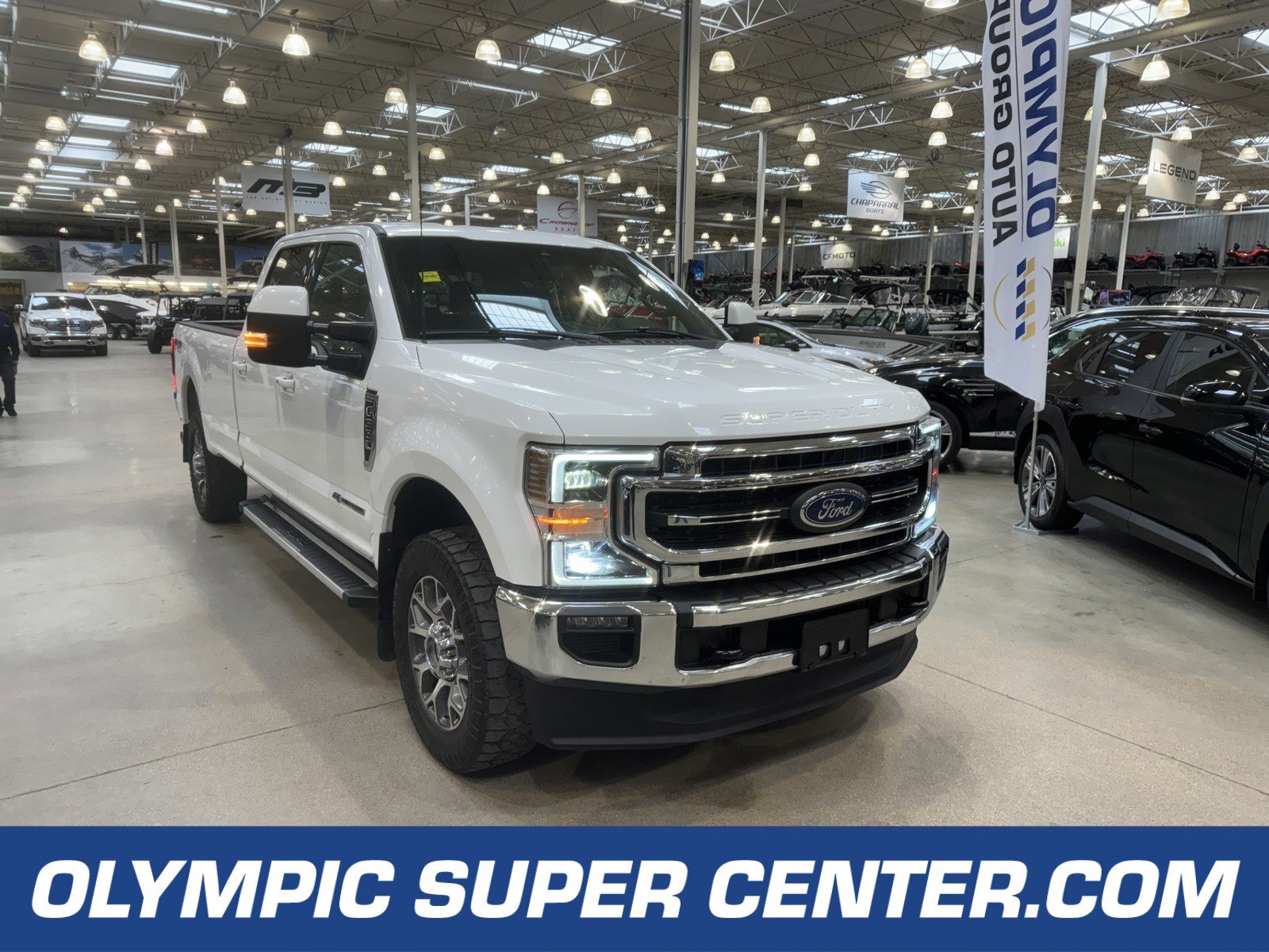 2022 Ford F-350 LARIAT 4WD Crew Cab 8' Box