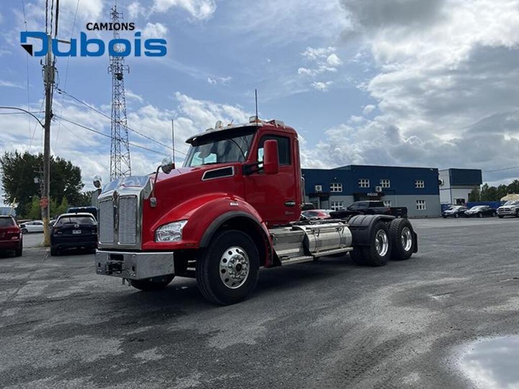 2023 Kenworth T880 