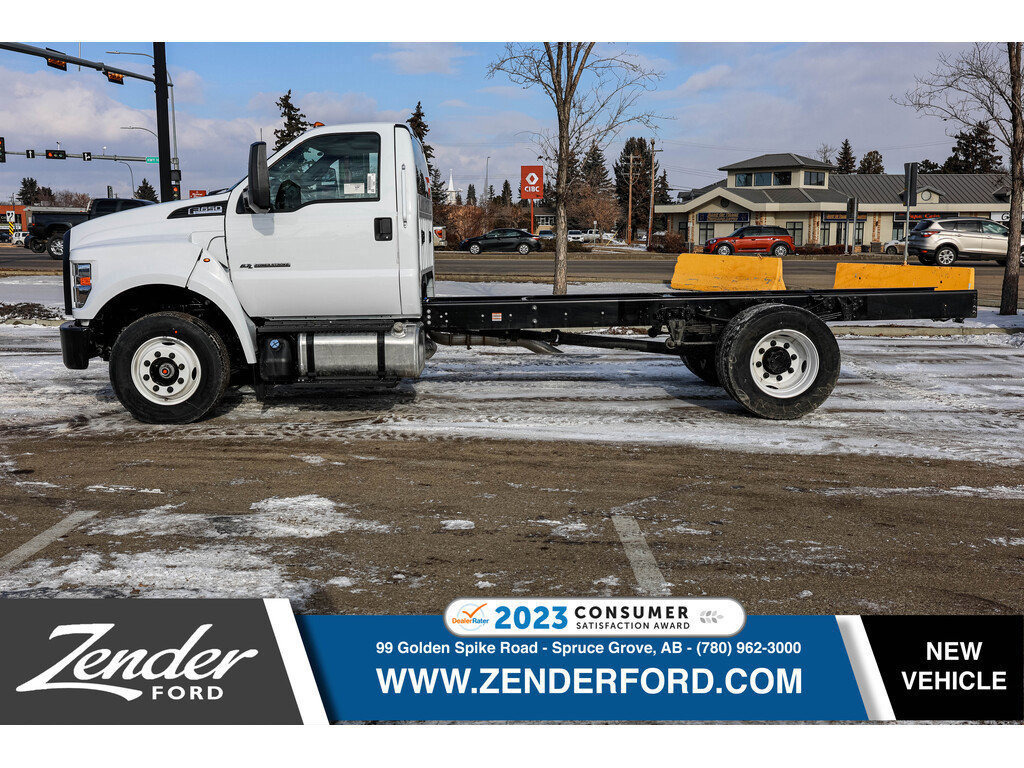 2025 Ford F-650 REGULAR CAB DOCK HGT