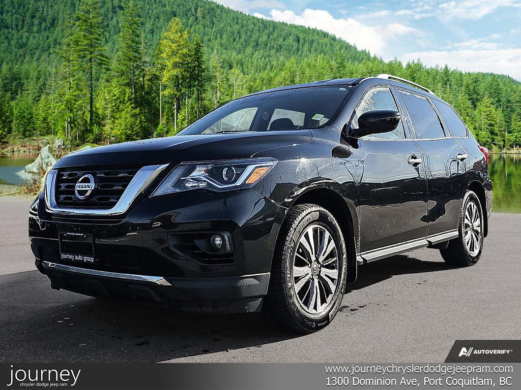 2017 Nissan Pathfinder SV