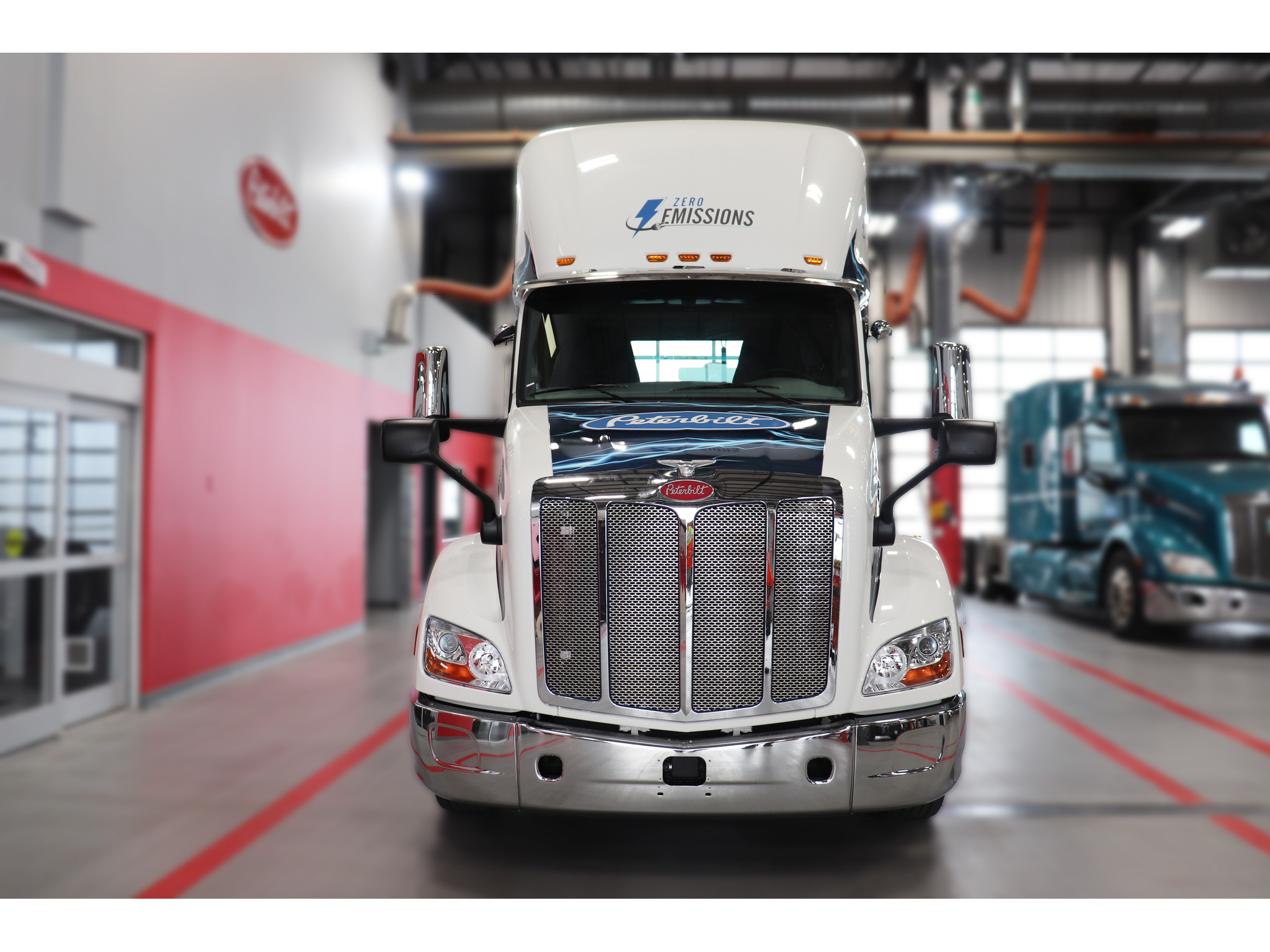 2025 Peterbilt 579 EV