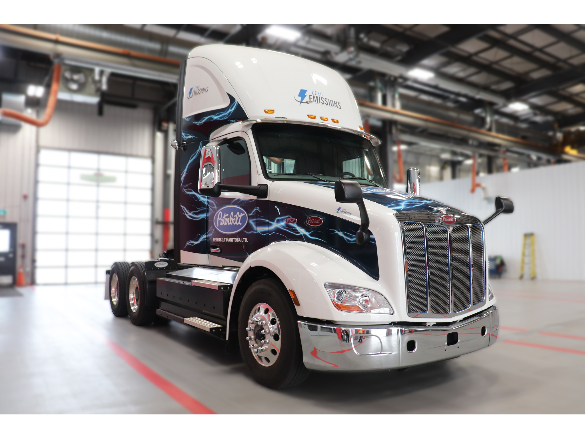 2025 Peterbilt 579 EV