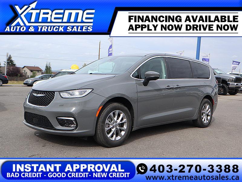 2023 Chrysler Pacifica Touring L AWD   - NO FEES! HAIL SALE!