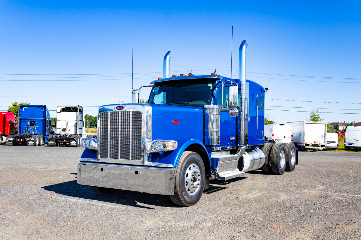2025 Peterbilt 589 