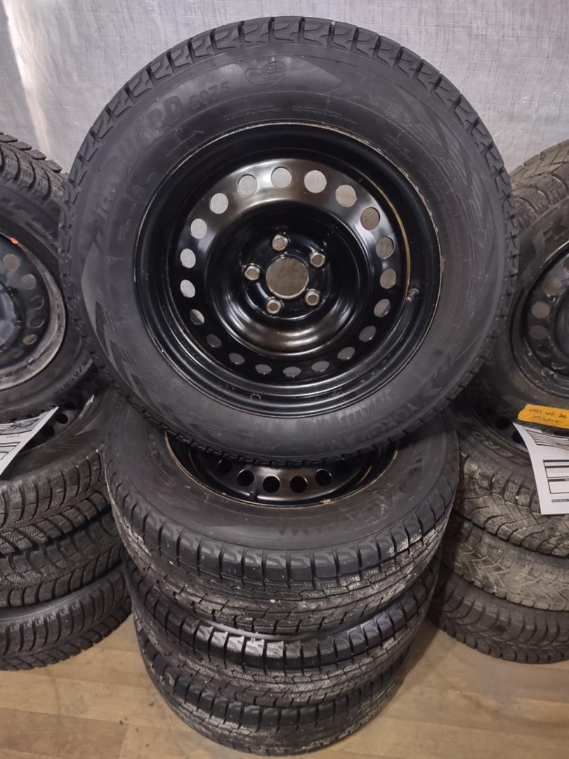 2020 Nissan Rogue 225-65-17 KIT ACIER 5X114 ET PNEUS YOKO A 10-32