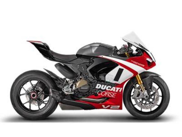 2025 Ducati Panigale V2 Superquadro Final Edition 