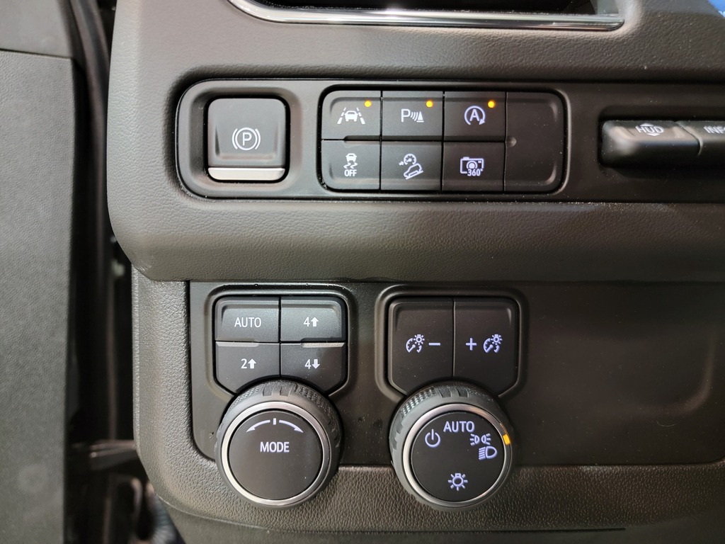 Chevrolet Suburban 2023