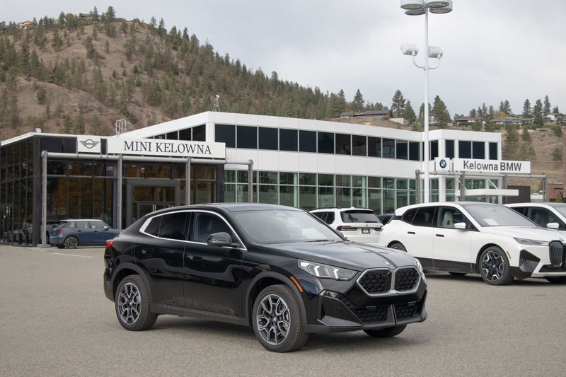 2025 BMW X2 xDrive28i Premium Essential Pkg, Driving Assistant