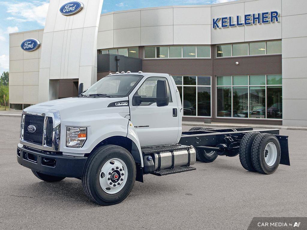 2025 Ford F-750 XLT