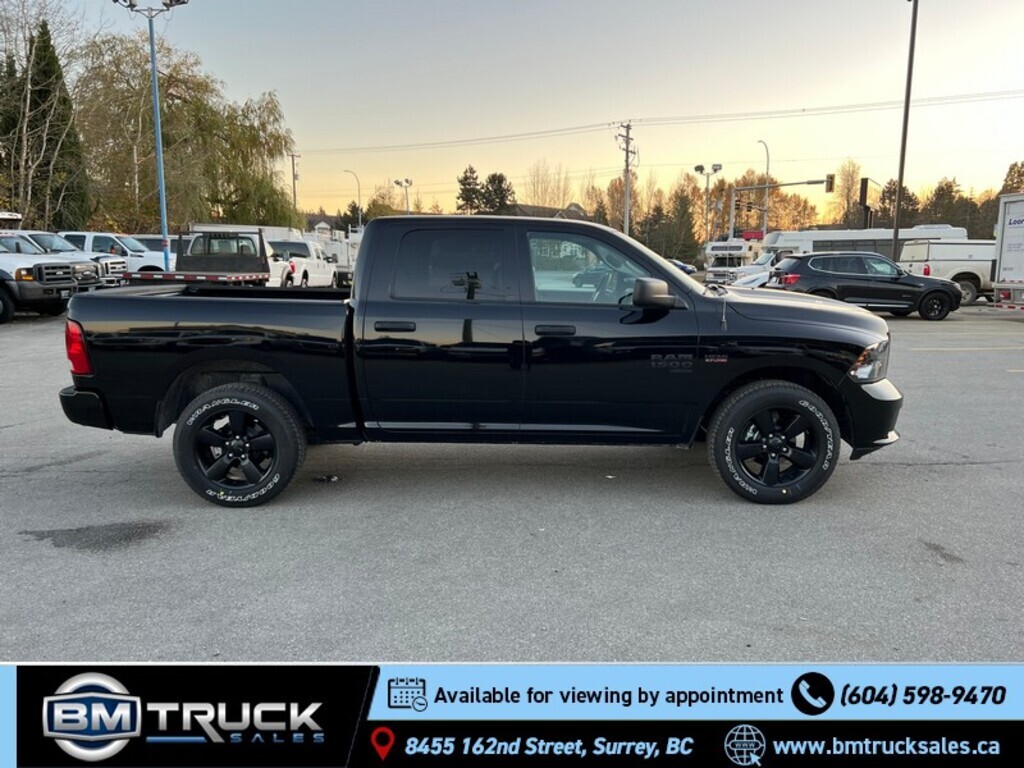 2022 Ram 1500 Classic Night Edition / Crew Cab / 5'7" Box / 4x4 / HEMI