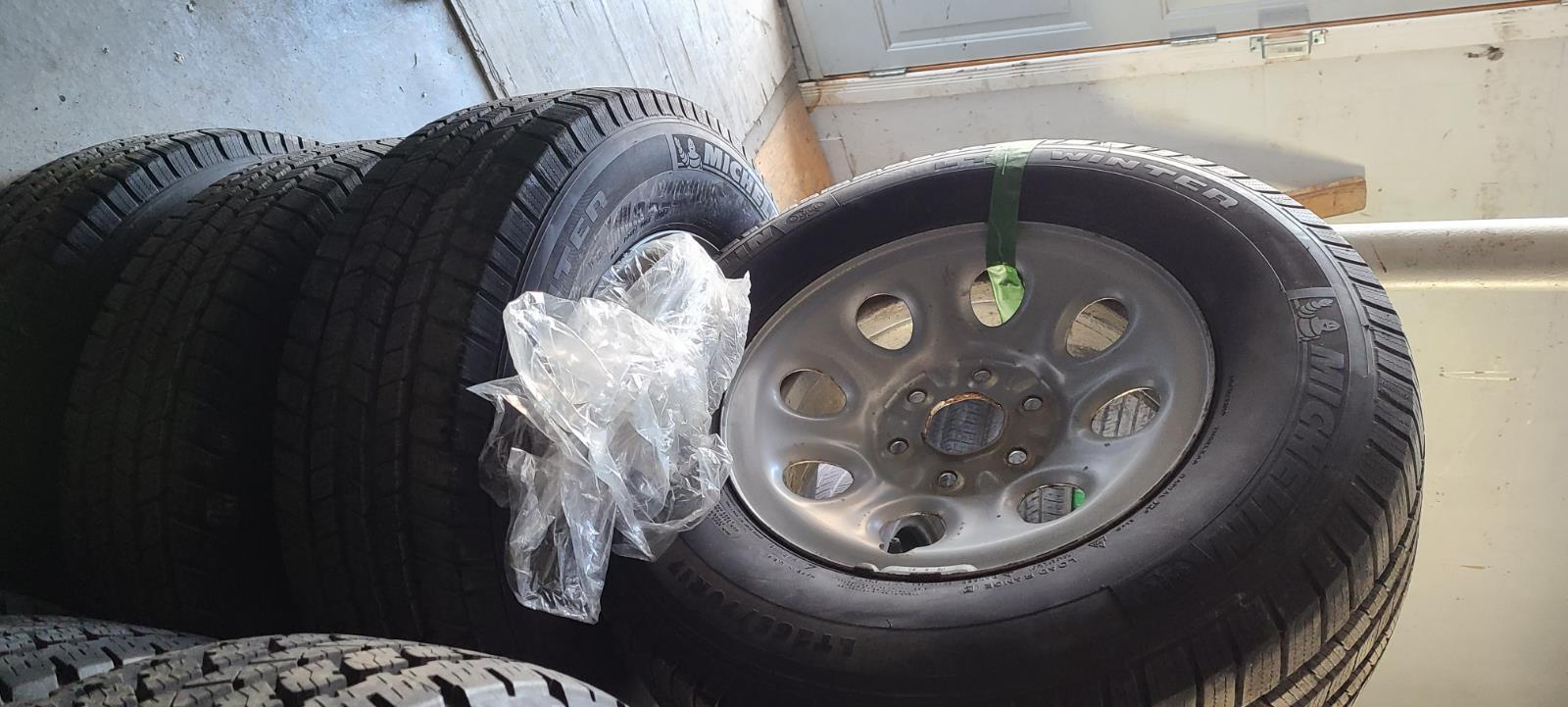 2018 GMC Sierra 1500 LT265-70-17 MICHELIN 9/32 USURE ROUES ACIER 17P