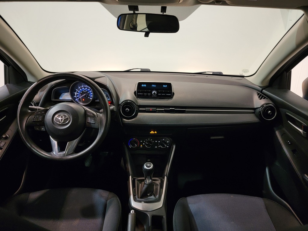 Toyota Yaris 2016