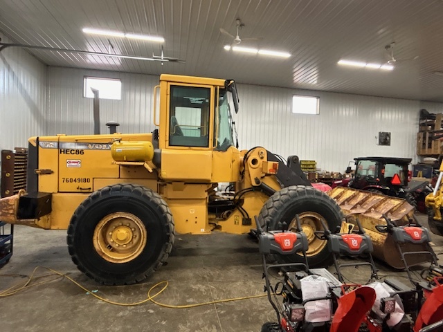 2000 Volvo L70D 
