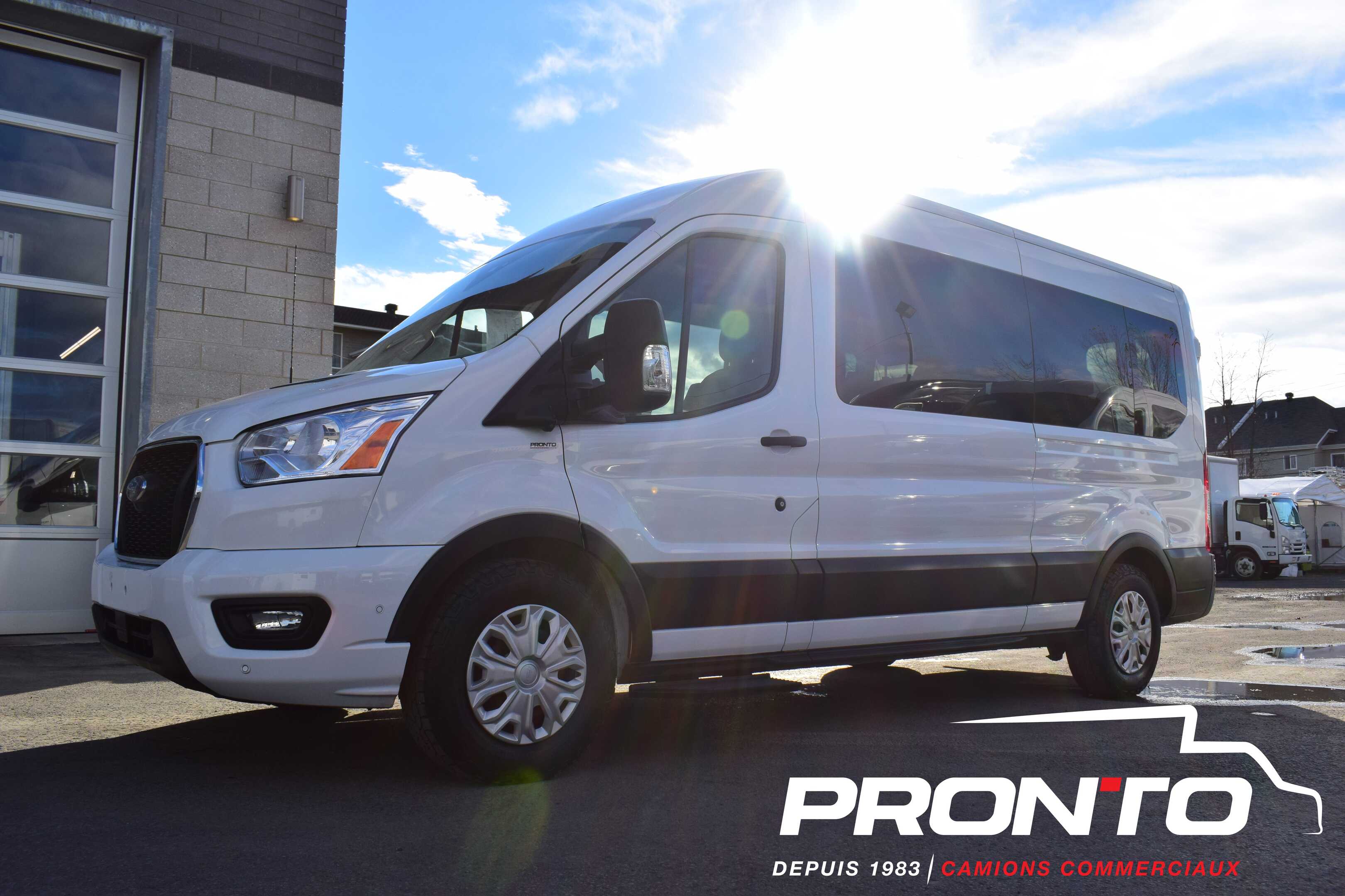 2022 Ford Transit Passenger Wagon T-350 * 15 PASSAGERS * 148WB Med Rf * Écran Tactil