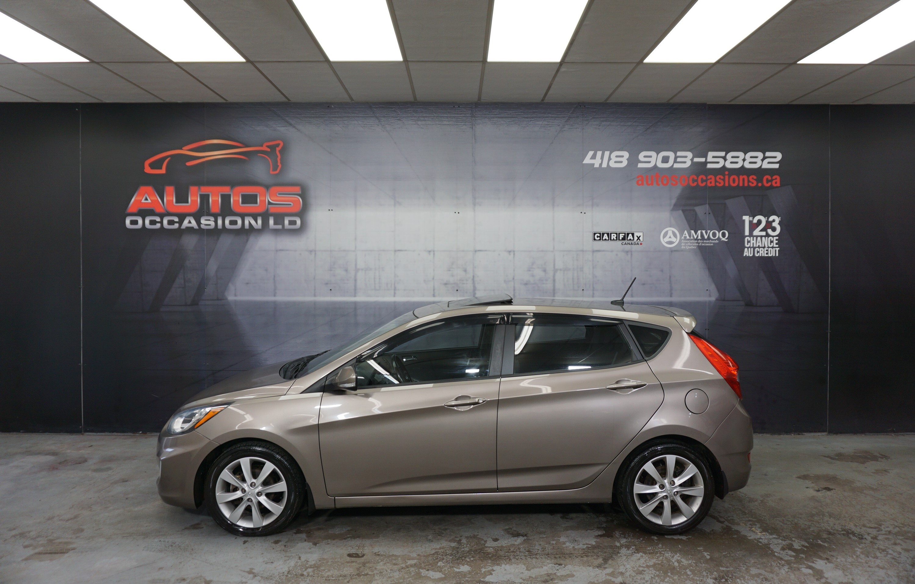 2013 Hyundai Accent GLS AUTO FULL ÉQUIPÉ MAGS A/C SIÈGES TOIT OUVRANT