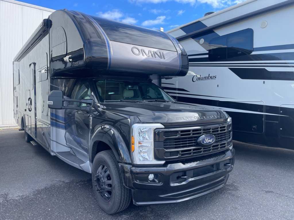 2025 Thor Motor Coach Omni LV35 DIESEL 
