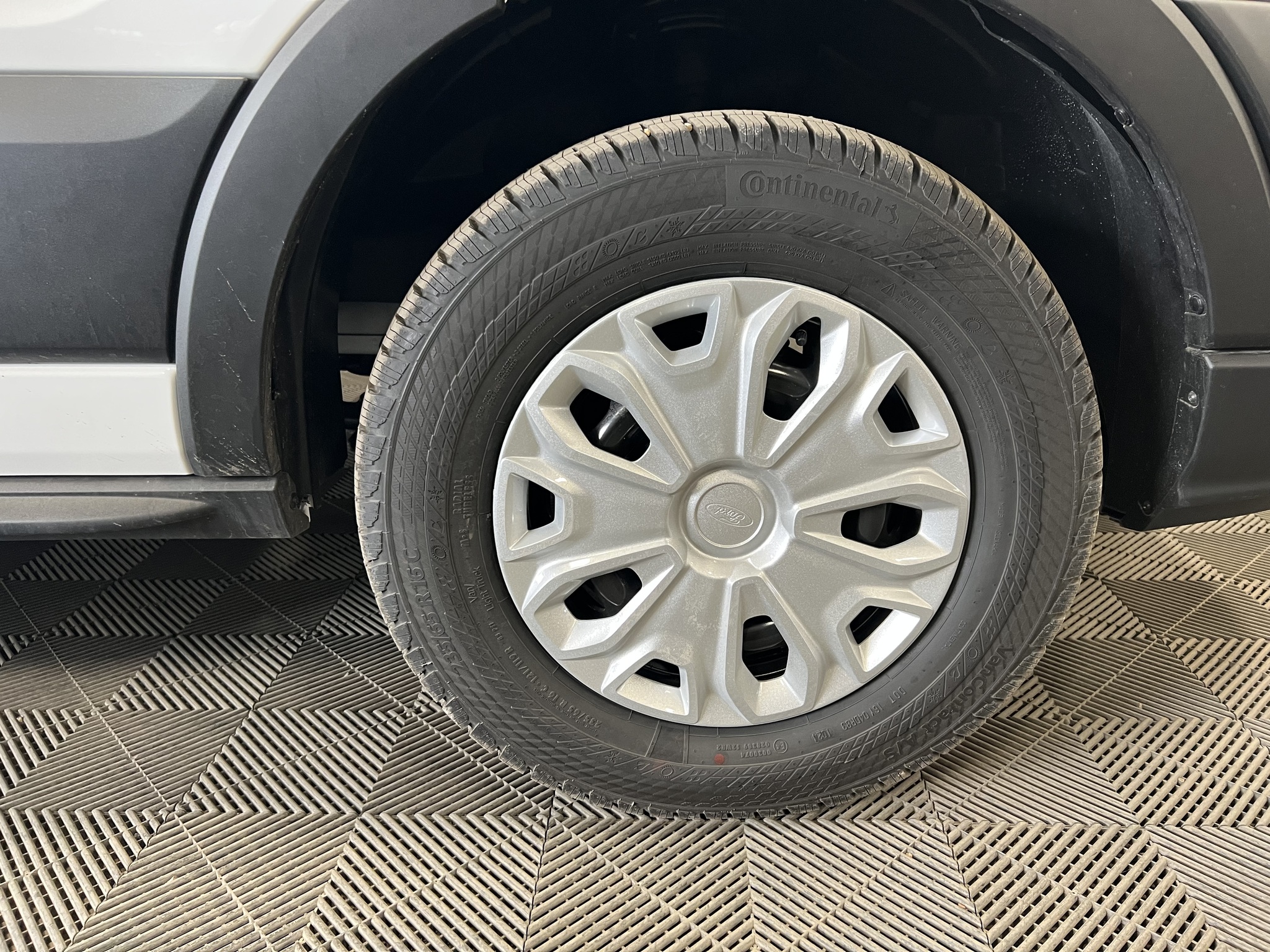 2024 Ford E-Transit Cargo Van