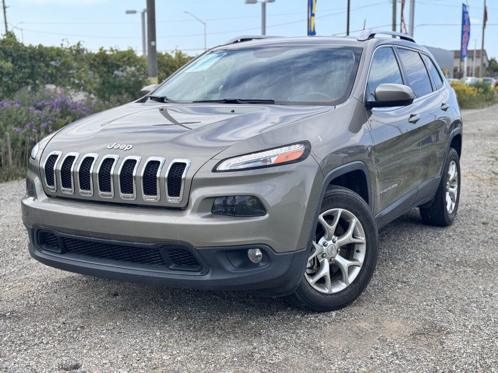 2016 Jeep Cherokee NORTH 4X4 | Leather Heated Power Seats Navigation 