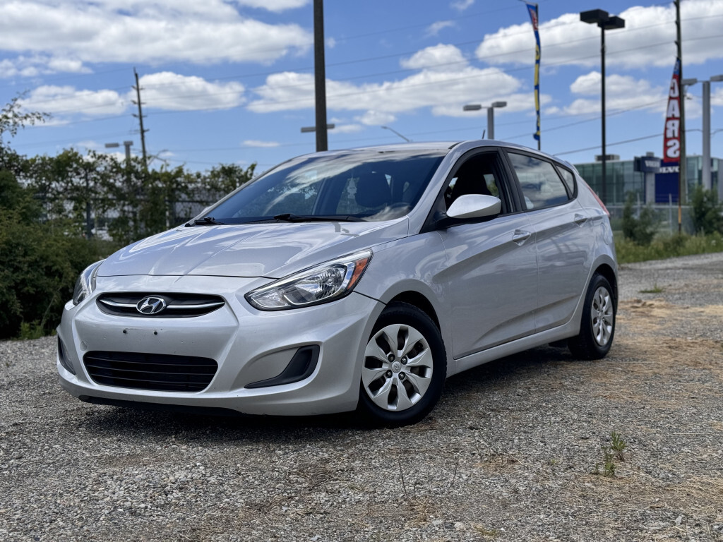 2016 Hyundai Accent SE Hatchback | Active ECO Heated Seats Power Windo
