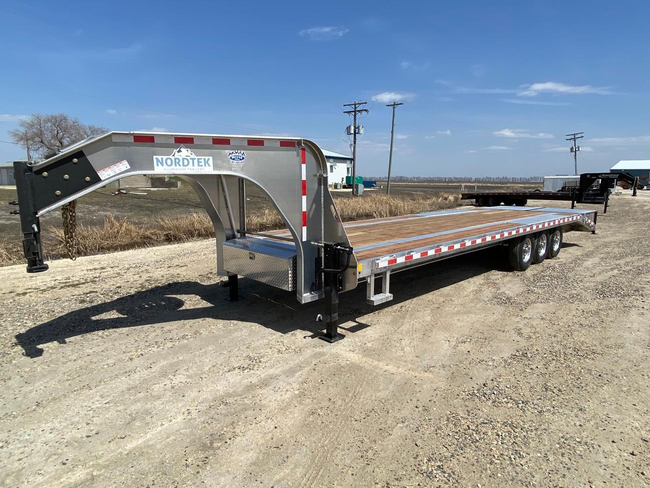 2024 Nordtek Gooseneck 102'' X 30' Triple Axle Deckover