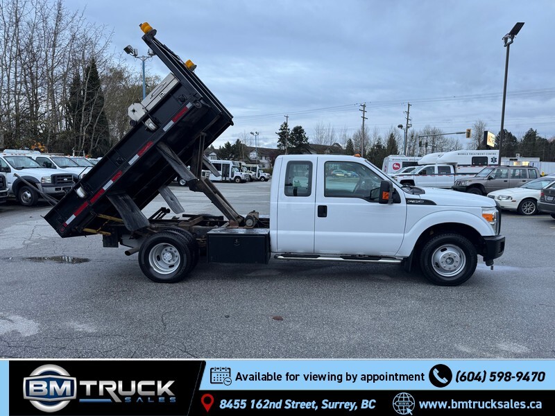 2015 Ford F-350 / Ext Cab / Dump Truck / Dually / 2wd