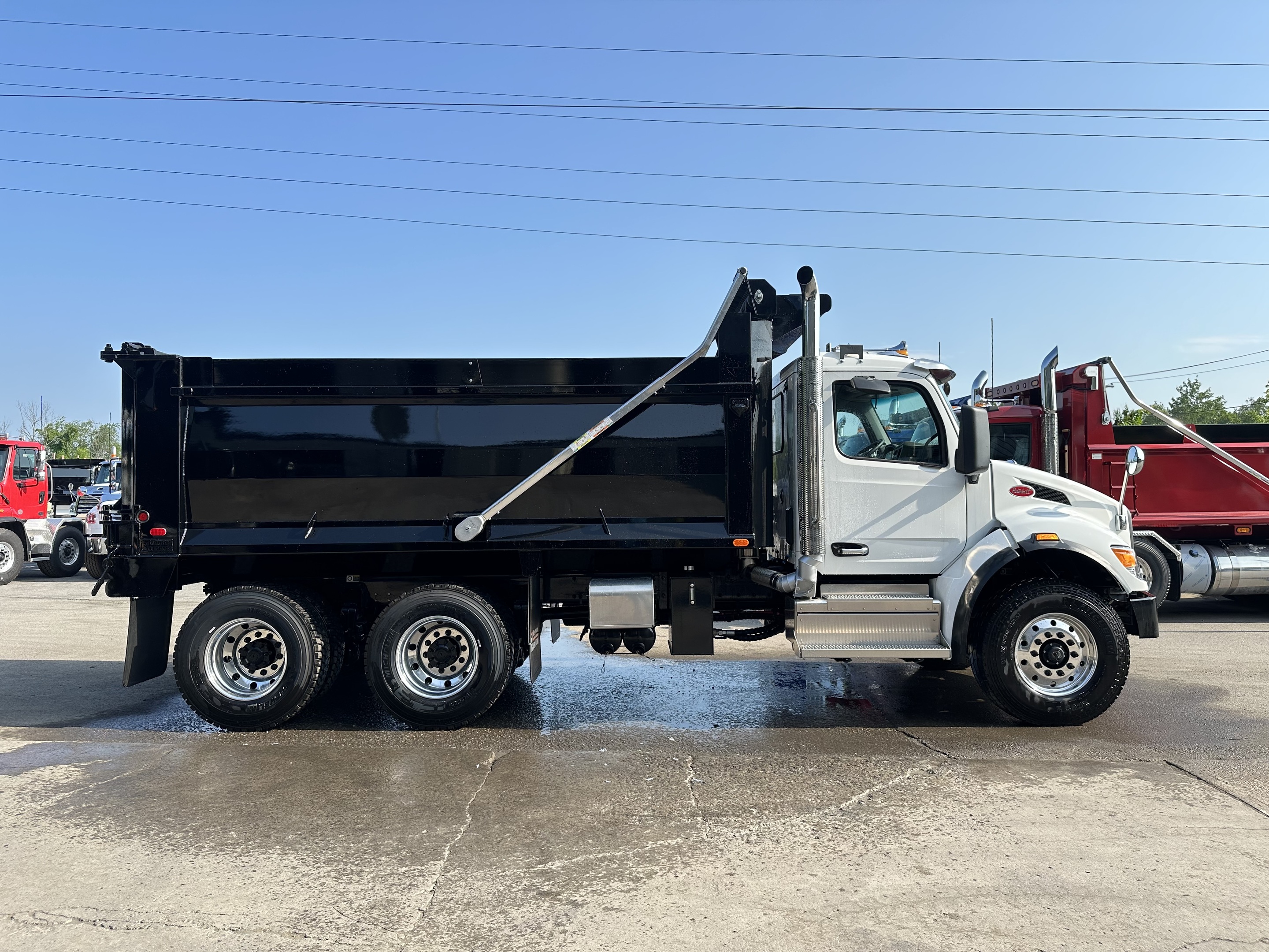 2024 Peterbilt 548 